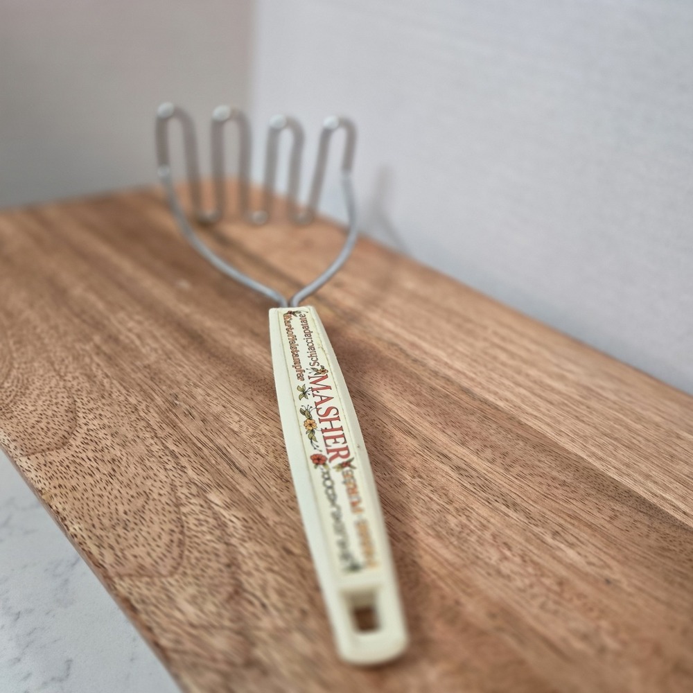 RARE‎ Ekco Spice Of Life Potato Masher Utensil Ricer Vintage